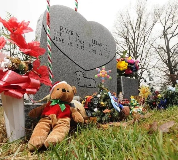 Charles Spencer Honors Princess Diana’s Memory Should You Pair Plushies For Graves With Flowers